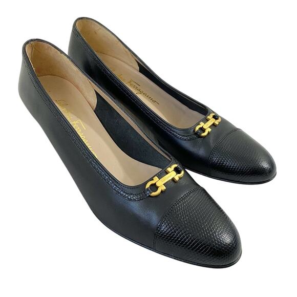 Ferragamo Black Leather Cap Toe Low Pumps Made in Italy Block Heel Size 9.5AAA - Picture 2 of 11